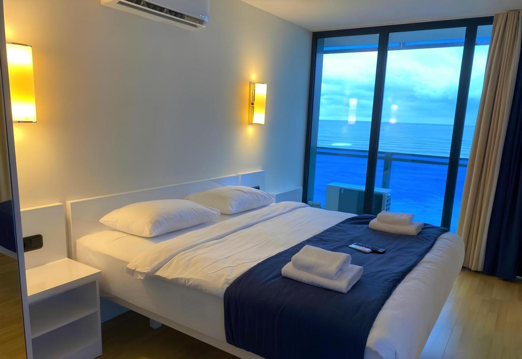 Panorama Seaview Batumi Lux Orbi City Εξωτερικό φωτογραφία